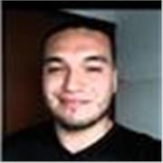 Profesor de matemáticas, que atravez de la confianza con sus estudiantes, genera un mejor aprendizaje y comprensión de los principales componentes matemáticos de colegió