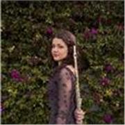 Profesora de flauta adaptable a numerosos niveles y edades