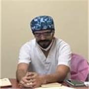 Profesor imparto clases de anatomía de cabeza y cuello
