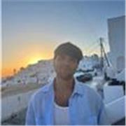 Studente universitario di bologna madrelingua italiano e b2 certificato inglese, ho molte conoscenze anche in ambito scientifico.