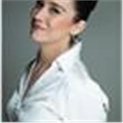 Maestra en artes escénicas : actuación, expresión corporal y creación de personajes