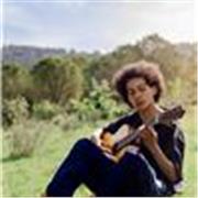 Profesor de guitarra flamenca y clásica con más de 5 años de experiencia.