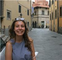 Studentessa universitaria propone lezioni di matematica, fisica, chimica, aiuto compiti