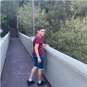 Soy una persona joven con una gran atracción sobre las matemáticas y generalmente siempre he tenido excelentes