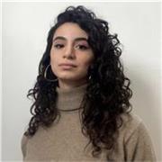Laureata in Relazioni Internazionali offre ripetizioni di lingue, storia e diritto