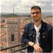 Studente laureato in Storia e critica dell'Arte