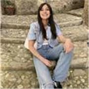 Studentessa universitaria offre ripetizioni di italiano