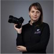 Sono una insegnante della fotografia, da 10 anni ho lavorato nel studio di fotografia per dare lezione di fotografia