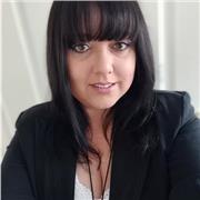 I give private lessons tailored to your level of learning.