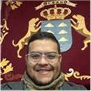 Me defino comoun maestro comprometido que impartirá clases al alumnado.