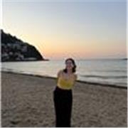 Estudiante de Grado Superior de Música con una sólida formación académica y artística. 