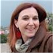 Insegnante di scuola primaria impartisce aiuto compiti tutte le materie