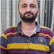 Un profesional de salud con titulo de doctorado ademas puedo enseñar idiomas como ingkes o español.