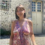 Étudiante sérieuse, disponible pour vous donner des cours de français à distance