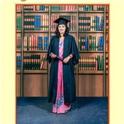 English teacher with 10+ years of experience offers private English lessons for children.