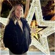  Profesora de Educación Física con más de 21 años de experiencia nivel elemental hasta superior. 