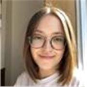 Soy estudiante de filología inglesa con un buen nivel de inglés