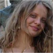 a tutti! Sono una studentessa di 23 anni e offro lezioni online di inglese. Sono in possesso di certificazione IELTS C2!
