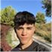 Estudiante de economia con nivel certificado de inglés B2