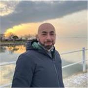 Sono Insegnante di ruolo di Scuola Superiore, abilitato su Matematica ed Economia, specializzato per il sostegno ed i DSA.