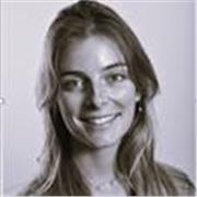 Professeure trilingue propose des cours en ligne pour progresser rapidement