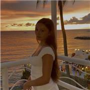 Chica de 19 años que puede dar clases de varias materias a niños de primaria.