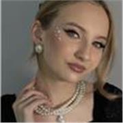 Insegnante disponibile per aiuto compiti e ripetizioni personalizzate nella tua citta