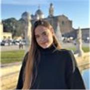 profesora de educación primaria apta para todos los niveles y materias excepto gallego.