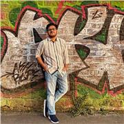 English Tutor for Children and Adults in Trier – Online Lessons by Master’s Student focused on clear communication.