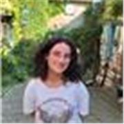 Soy una estudiante de 4° de Medicina con mucha pasión y ambición y tengo experiencia en dar clases de matemáticas a niños de ESO