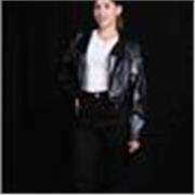 Diplomata in recitazione cinematografica con 3 anni di esperienza. Insegno ai bambini a liberare la propria creatività.