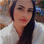 Hola qué tal 
Prazer, sou a Greice! Eu sou uma professora de espanhol a mais de dois anos, ensino as pessoas uma grande paixão, que é... Hablar español 
Morei na Argentina durante um ano e meio, e lá eu conheci diversas culturas. Estou te convidando para