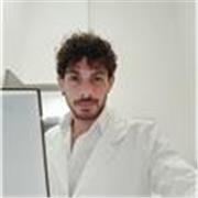 Docente di scienze optometriche, impartisce lezioni di matematica base