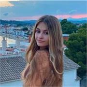 Profesora titulada en inglés con el C1 Advanced con ganas de dar clase a niños de cualquier edad que necesiten repasar su inglés.