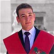 Estudiante de Grado en Física con Matrícula de Honor en Bachillerato apto para enseñar Física y Matemáticas de todos los niveles. 