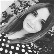 Docente di letteratura italiana, impartisce lezioni nelle materie umanistiche