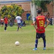 Profesor de Futbol para niños de primera infancia y adolescentes