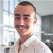 Professeur d'informatique tous niveaux, du HTML5 au Sass en passant par PHP et JS.