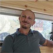 Profesor de ciencias y letras hasta nivel de eso.