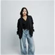 I’m a patient, creative tutor helping students build confidence and fluency through fun, conversational, and practical English les