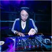 DJ y selectora basada en Barcelona con más de 5 años de experiencia en la escena internacional (Australia, Colombia y Europa)