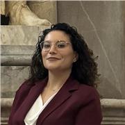 Offro lezioni private per bambini e ragazzi delle scuole elementari e medie, adattando ogni lezione alle loro esigenze