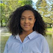 Etudiante sérieuse et dynamique, avec de l'expérience en tant que professeure particulière et tutrice d'étude