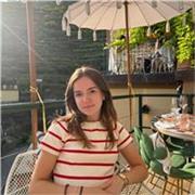 Aide aux devoirs, principalement au niveau primaire