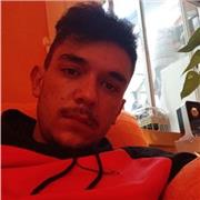 Buenas a tod@s, soy un alumno de último año en el grado de Ade(Administración y Dirección de Empresas). Estoy dispuesto a ayudar a niñ@s de primaria, en lo que haga falta, y a niñ@s de 1° y 2° de la ESO de Matemáticas en lo mismo, dado que tengo buenas no