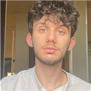 Diplomato al Liceo Classico Cavour impartisce lezioni di italiano