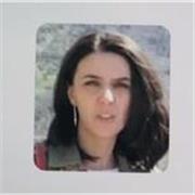 Sono appassionata all'insegnamento e credo che la mia competenza possono essere di grande valore per gli studenti.