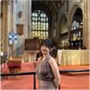 I provide 1-1 piano lessons and professional lesson plans to all ages students.