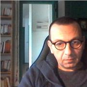 Je propose mon soutien à tout lycéen ou étudiant désireux d'acquérir, non pas seulement des connaissances positives, mais aussi une méthode de travail et de réflexion. Enseignant la philosophie en faculté de philosophie, je privilégie le travail à distanc