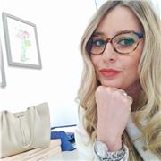 Laureata in giurisprudenza offre lezioni di diritto